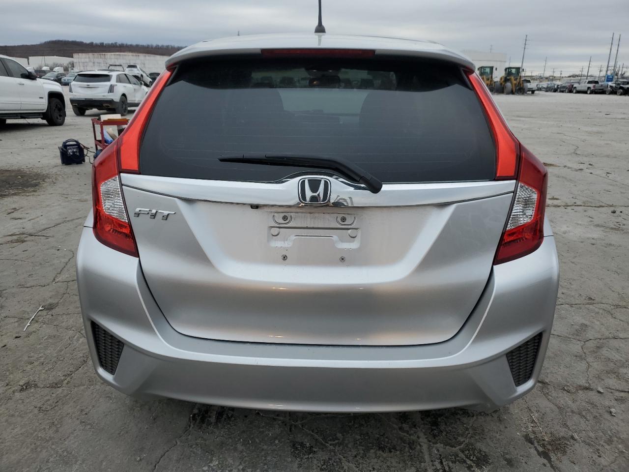 VIN 3HGGK5H89FM721778 2015 HONDA FIT no.6