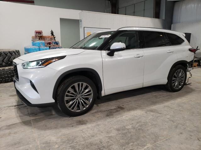 2022 Toyota Highlander Platinum