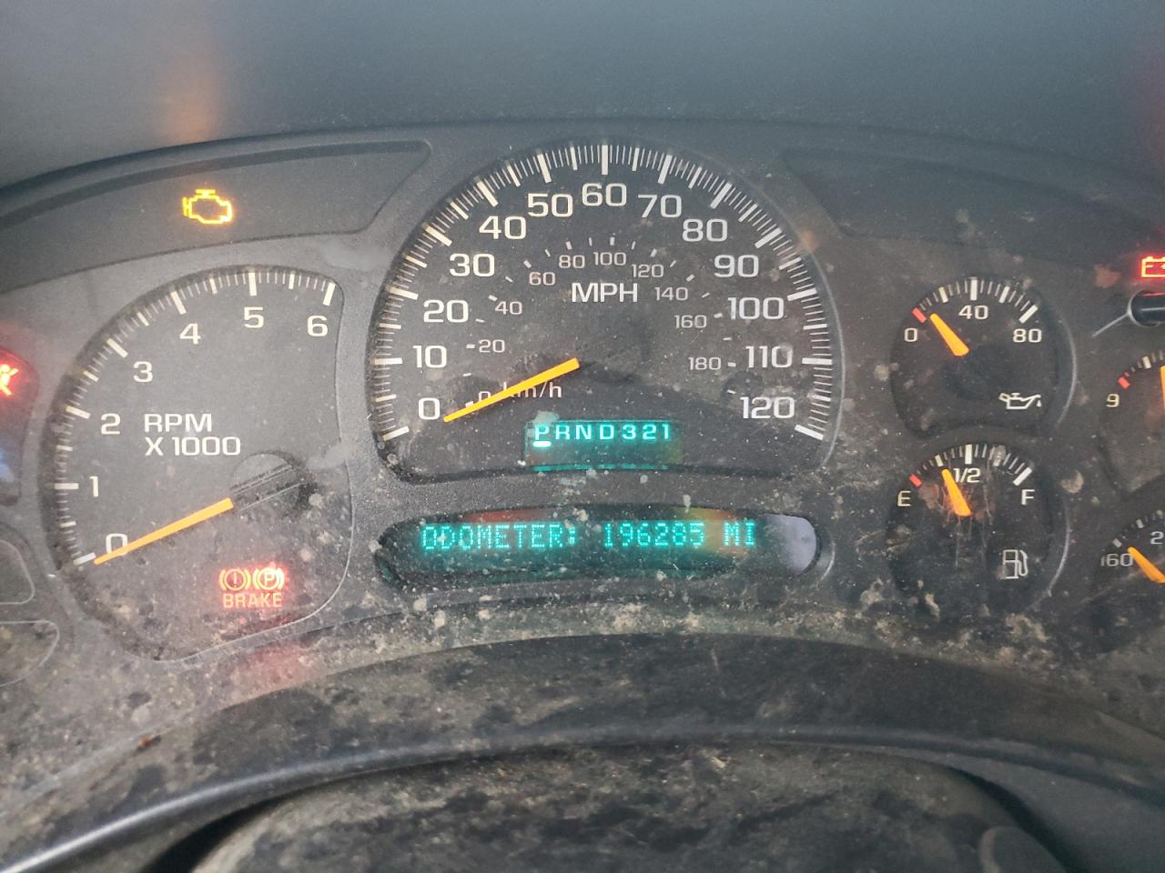 2004 GMC Sierra - Image 9