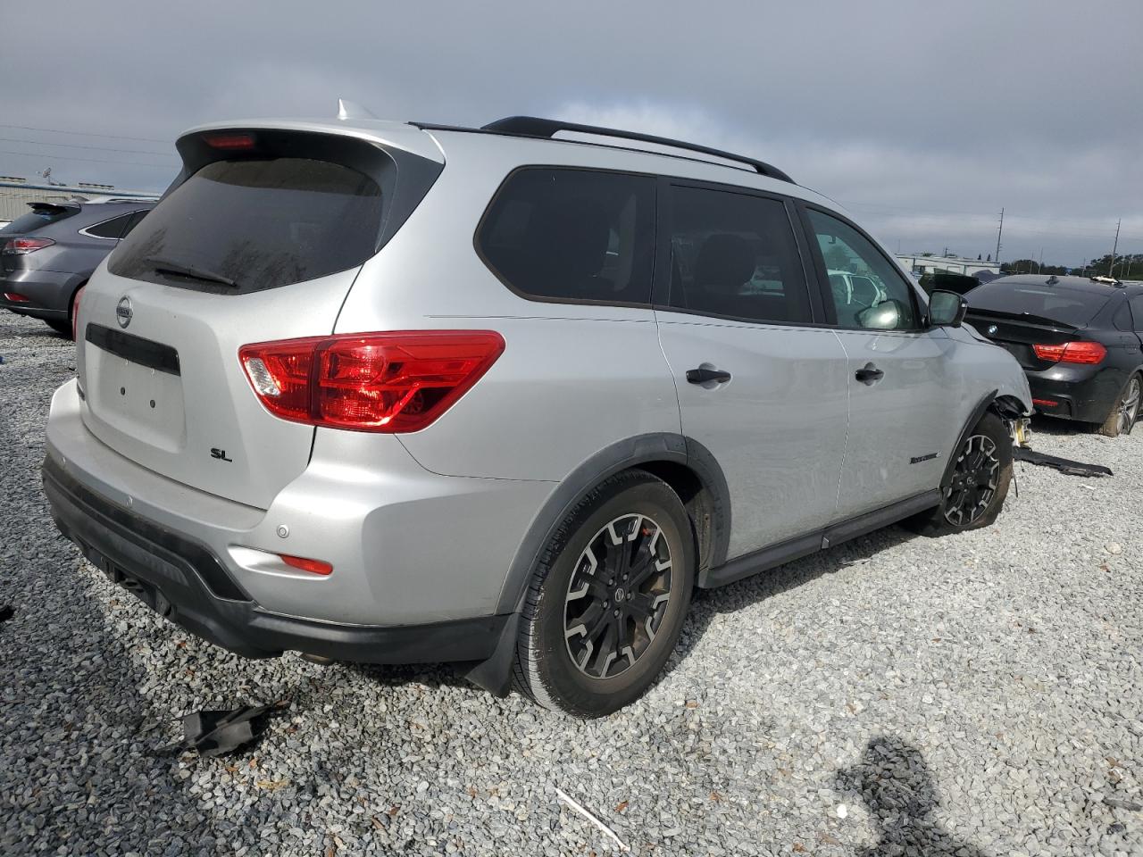 VIN 5N1DR2MN4KC613406 2019 NISSAN PATHFINDER no.3