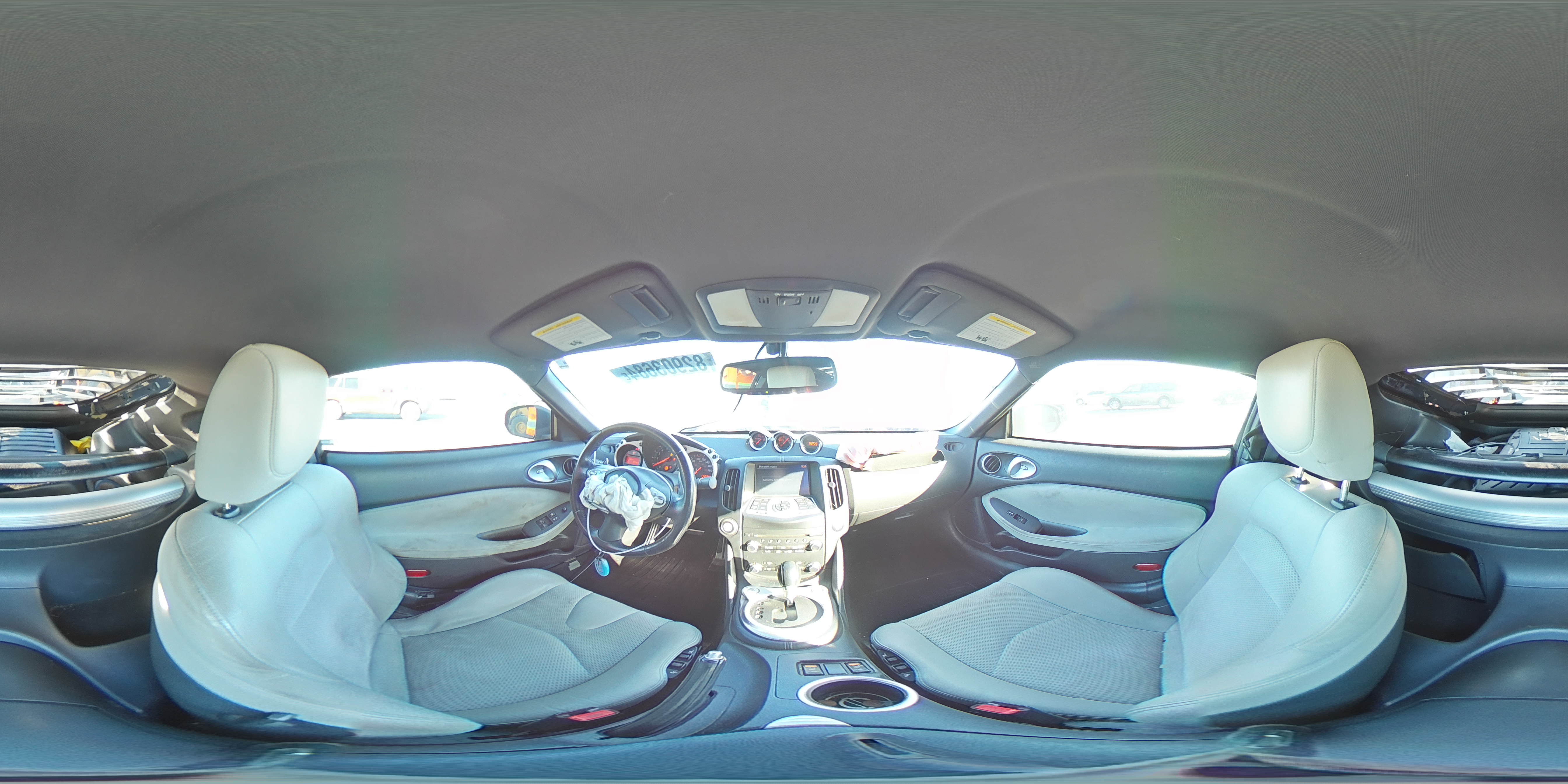 2014 Nissan 370Z - Image 12