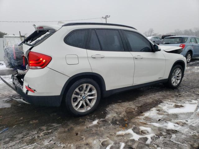 Кроссоверы BMW X1 2015 Белы