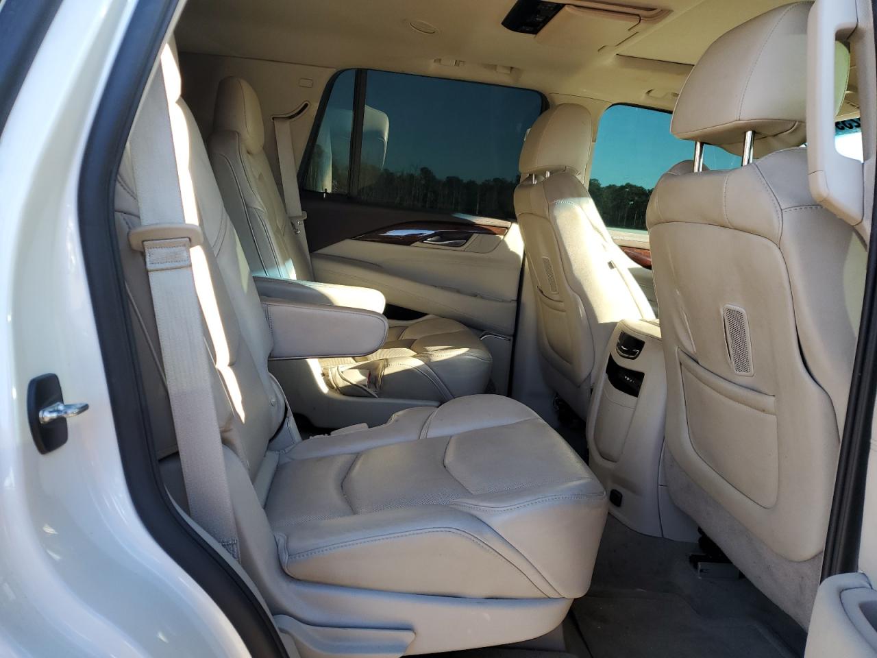 VIN 1GYS4MKJ4FR542159 2015 CADILLAC ESCALADE no.11