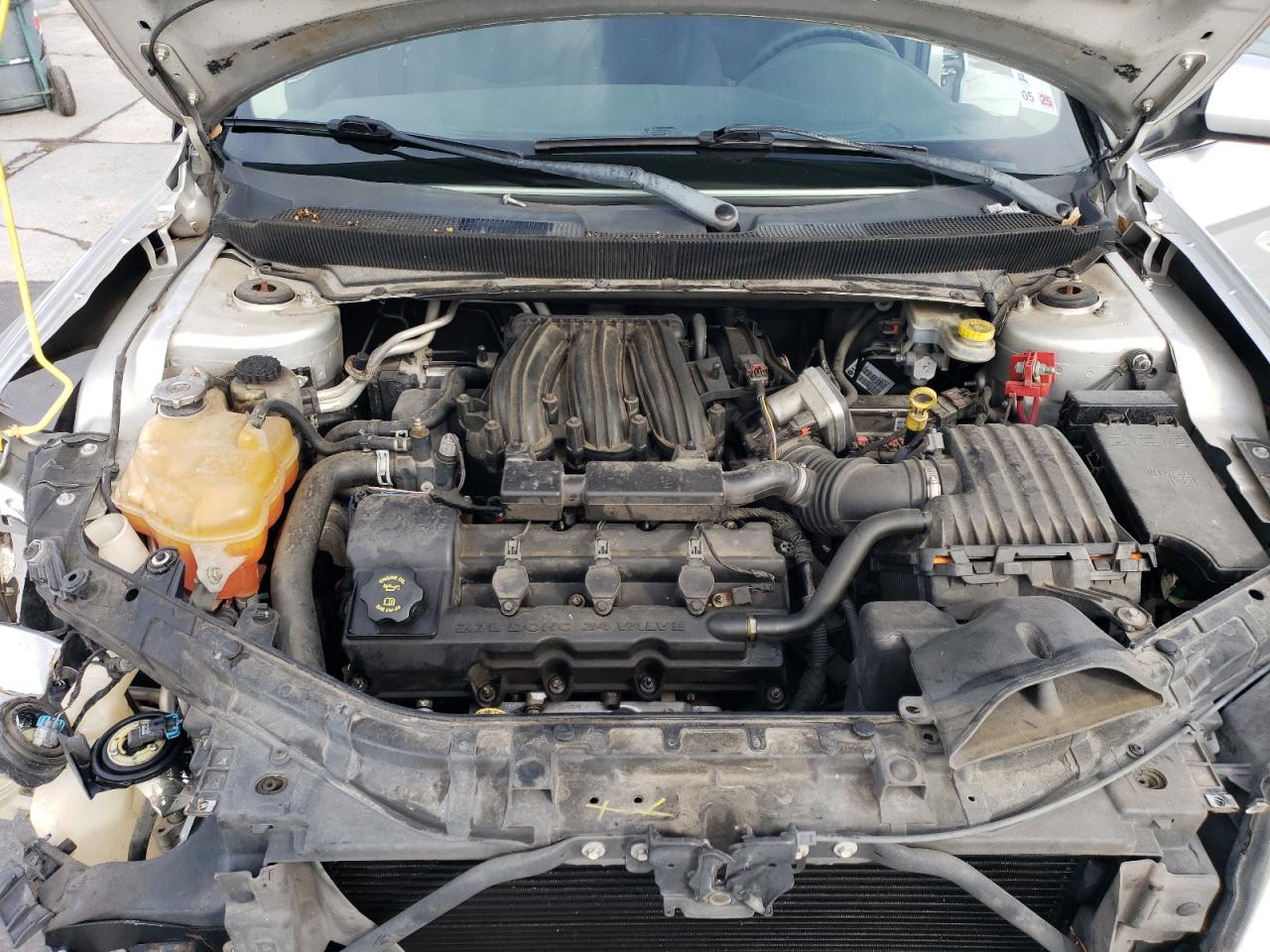2009 Chrysler Sebring - Image 13