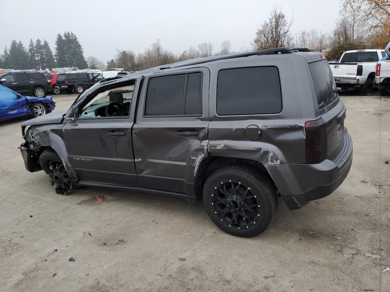 2017 Jeep Liberty (Patriot) - Image 2