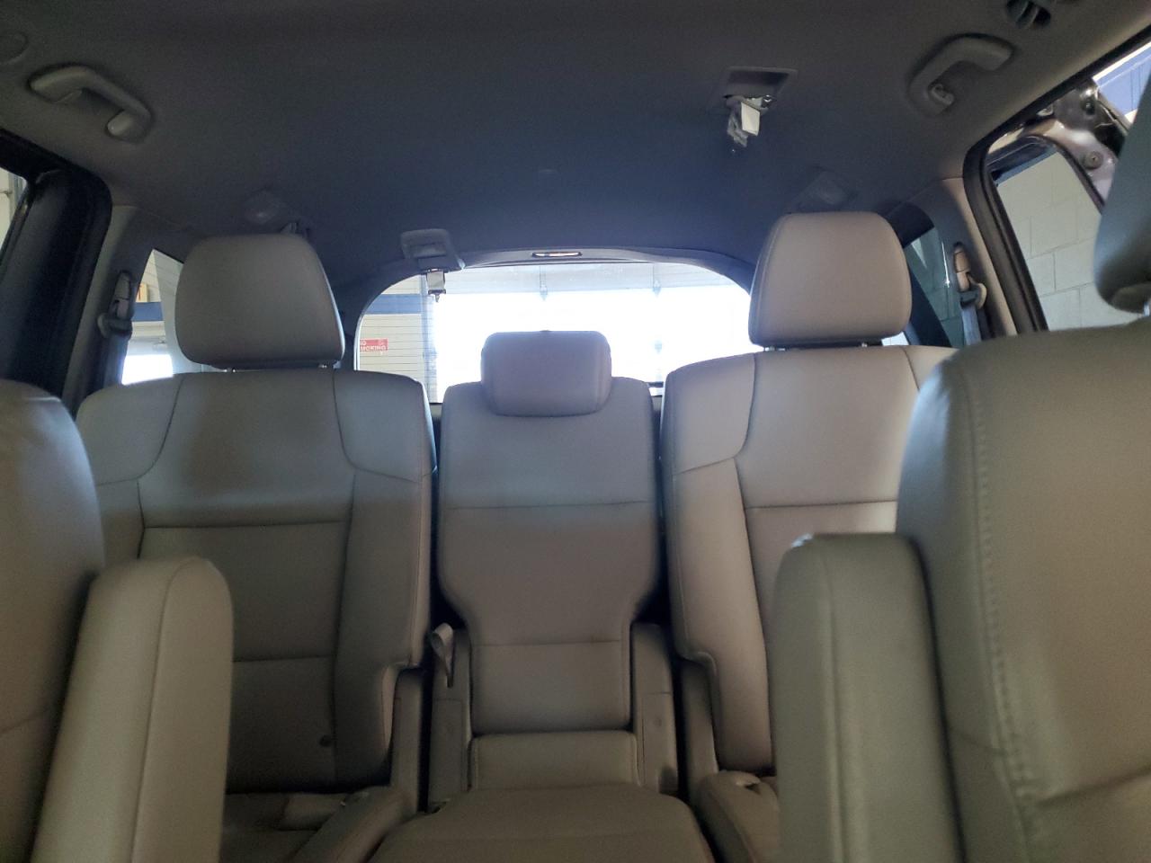 2016 Honda Odyssey - Image 10