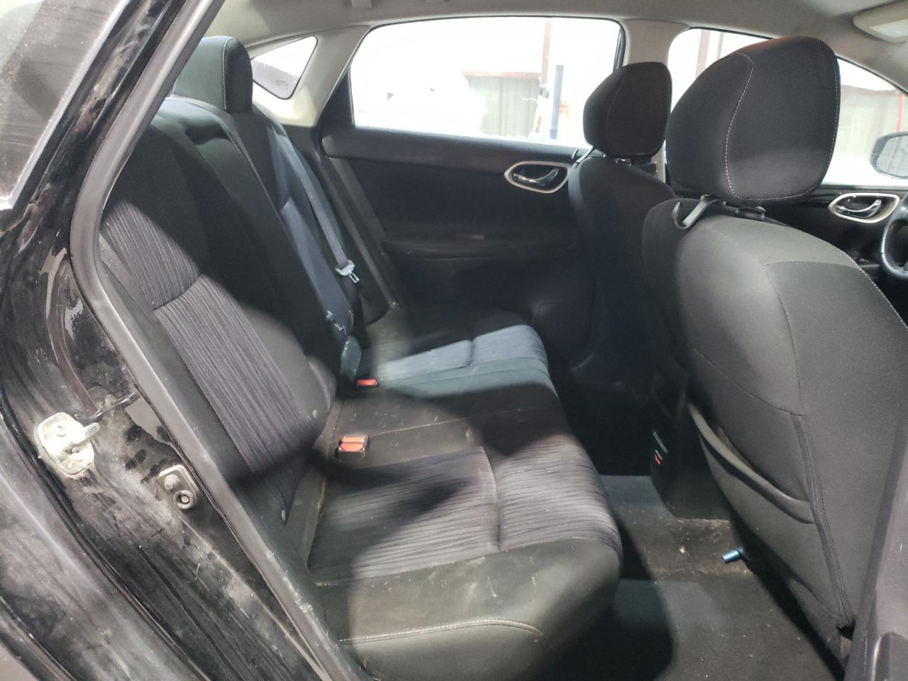 2019 Nissan Sentra - Image 10
