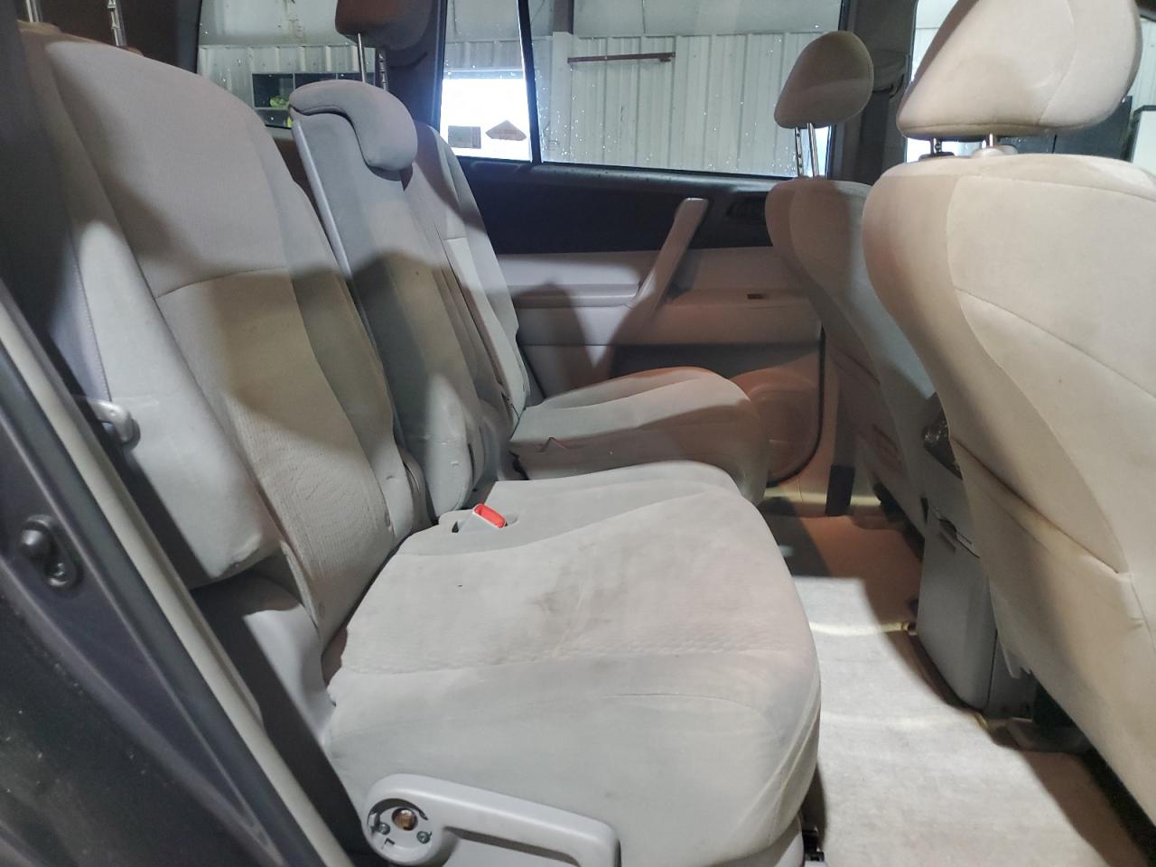 2010 Toyota Highlander - Image 11