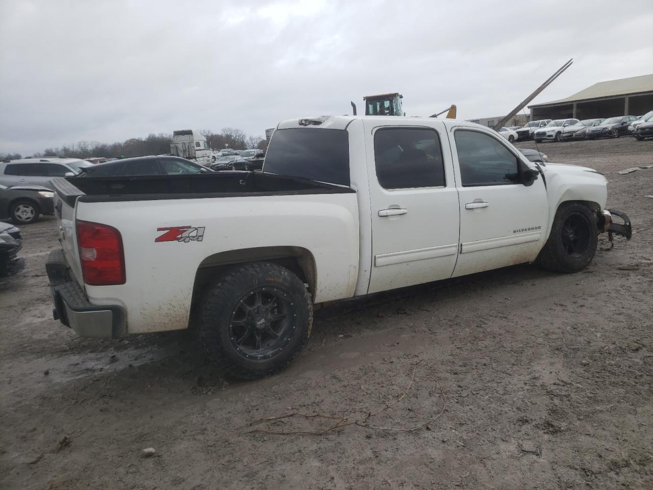2010 Chevrolet Silverado - Image 3