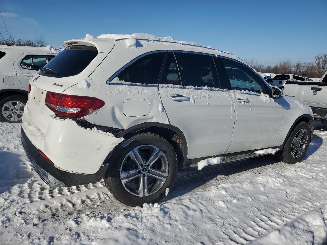 VIN WDC0G4KB5HV005298 2017 MERCEDES-BENZ GLC-CLASS no.3