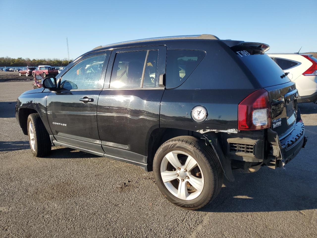 VIN 1C4NJDEB7FD135496 2015 JEEP COMPASS no.2