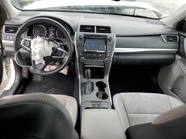  TOYOTA CAMRY 2015 Белы