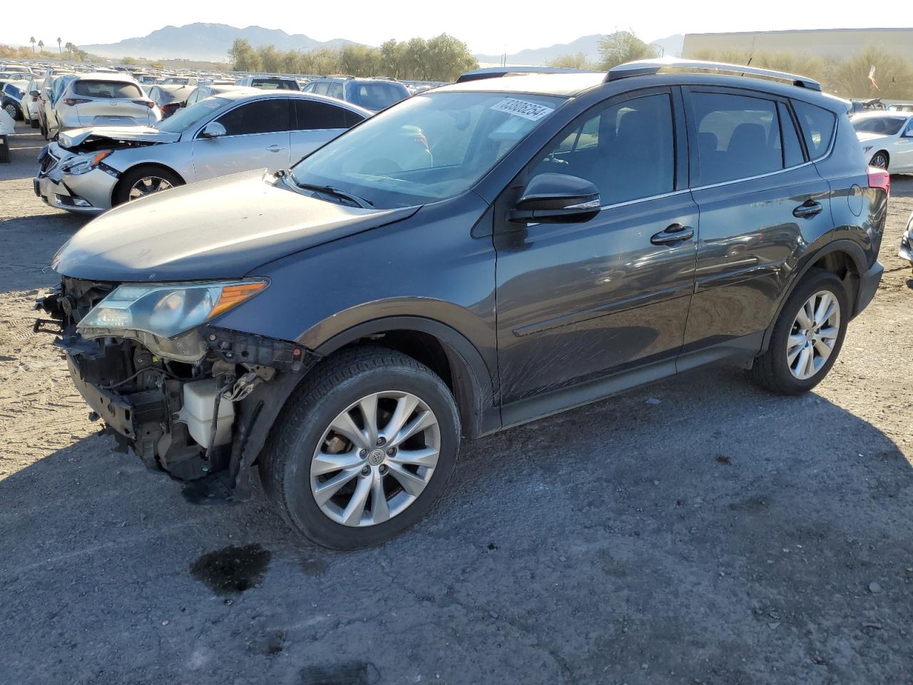 VIN JTMYFREV6EJ015212 2014 TOYOTA RAV4 no.1