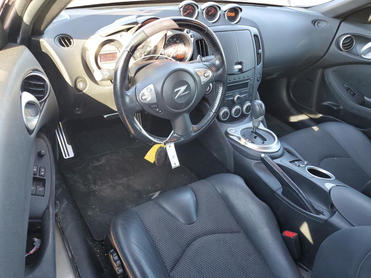 2014 Nissan 370Z - Image 8