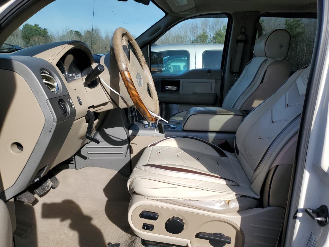2007 Lincoln Mark Lt VIN: 5LTPW18507FJ06388 Lot: 84194894