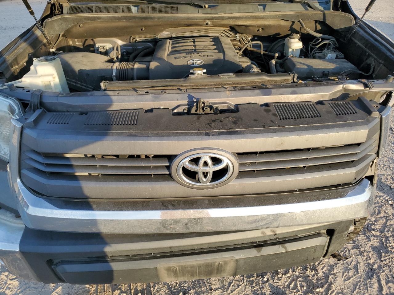 2015 Toyota Tundra - Image 11