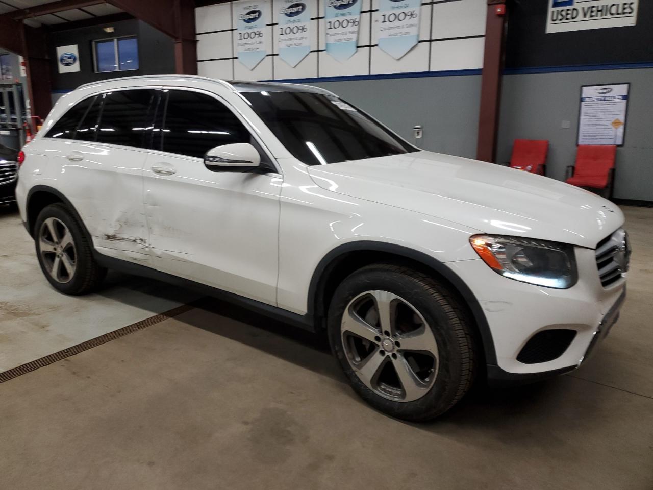 VIN WDC0G4JB9HF117517 2017 MERCEDES-BENZ GLC-CLASS no.4