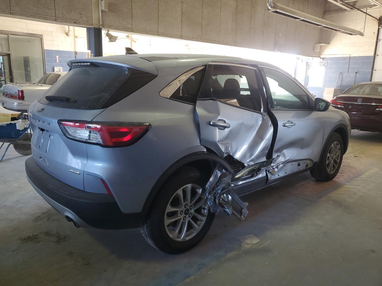 2022 Ford Escape - Image 3