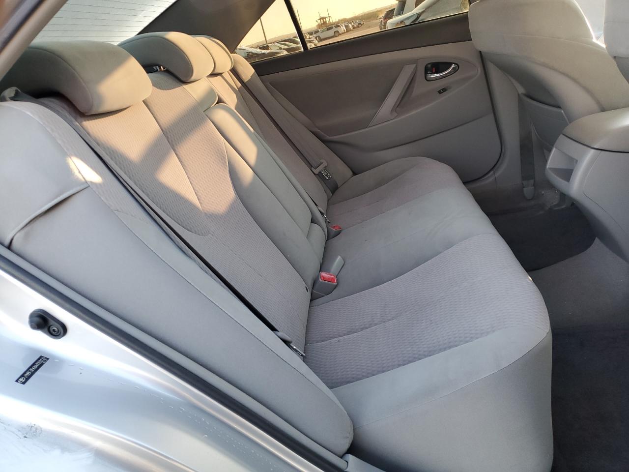 2010 Toyota Camry - Image 10