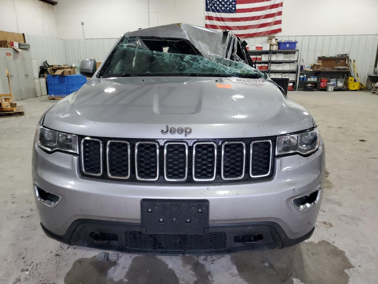 2018 Jeep Grand Cherokee - Image 5