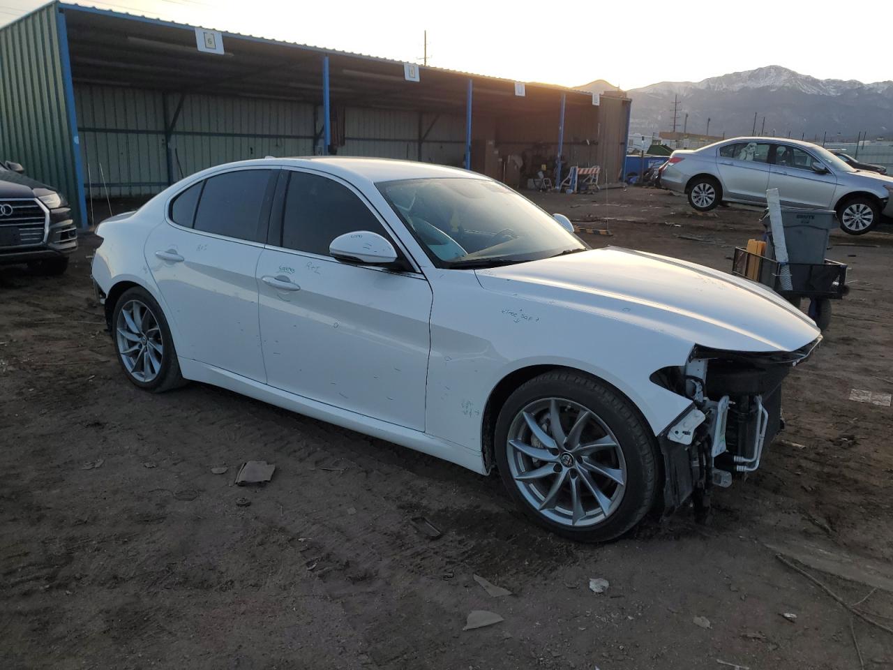 2017 Alfa Romeo Giulia - Image 4