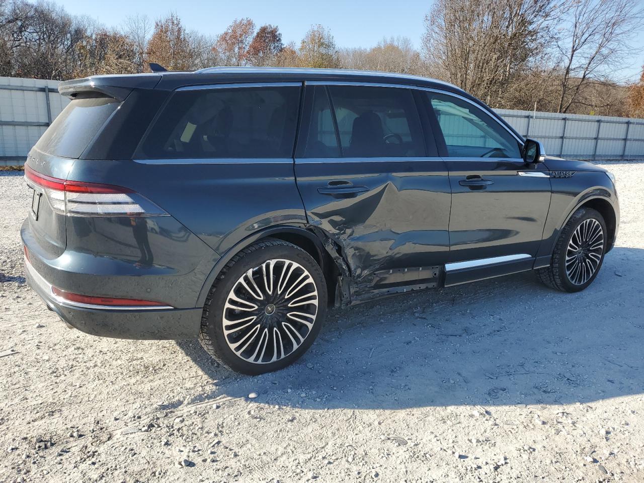 VIN 5LM5J9XC0LGL11455 2020 LINCOLN AVIATOR no.3