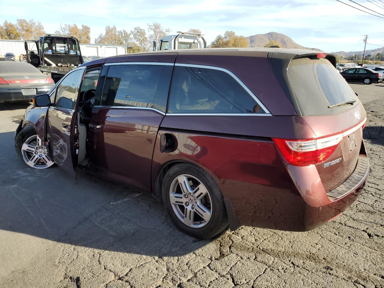 2013 Honda Odyssey - Image 2