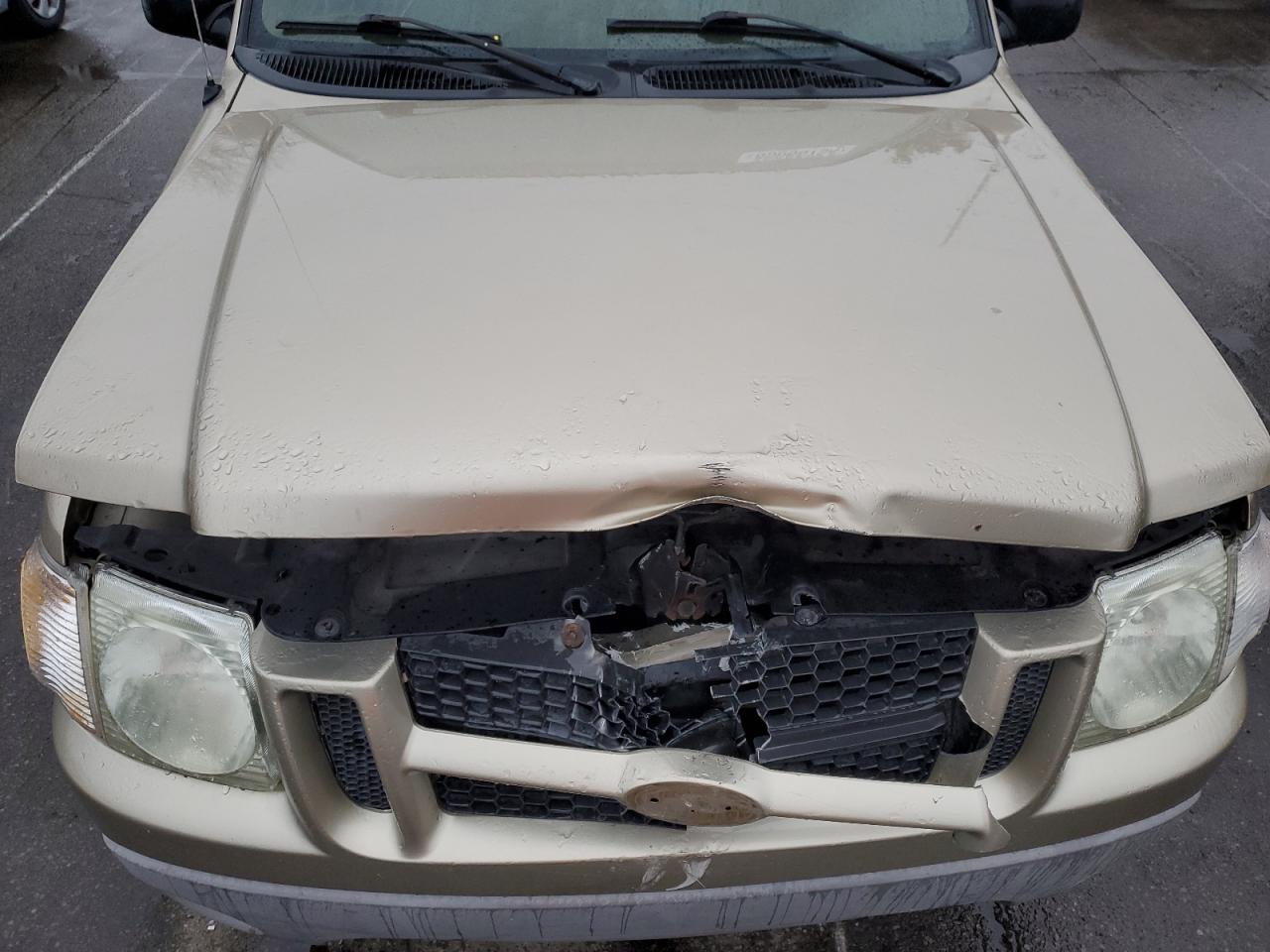 2002 Ford Explorer - Image 13