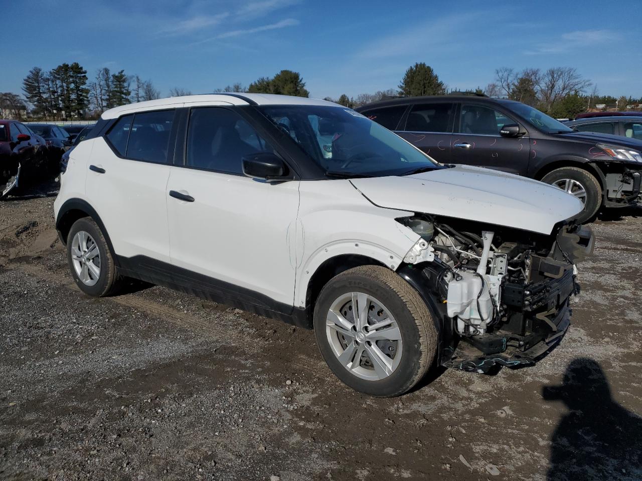 VIN 3N1CP5BV1RL523755 2024 NISSAN KICKS no.4