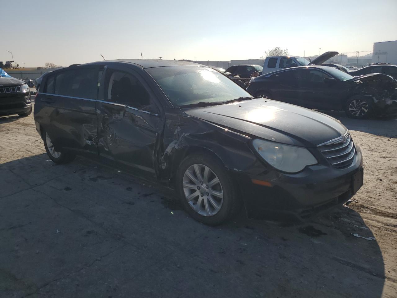 2010 Chrysler Sebring - Image 4