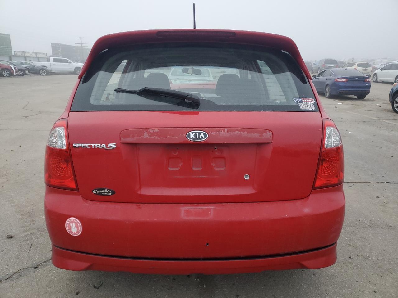 2005 Kia Spectra5 VIN: KNAFE161555106792 Lot: 82832374