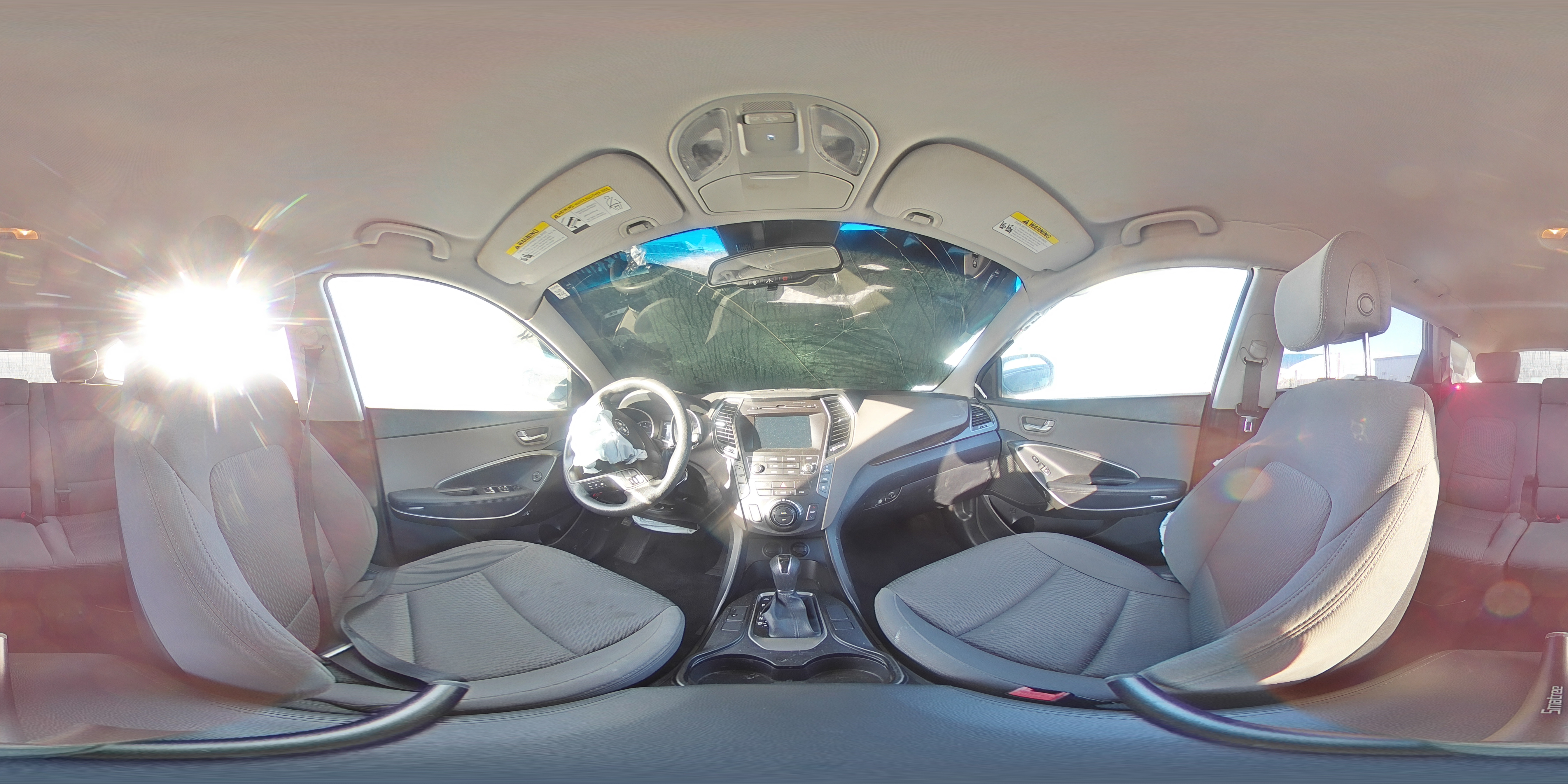 2018 Hyundai Santa Fe - Image 16