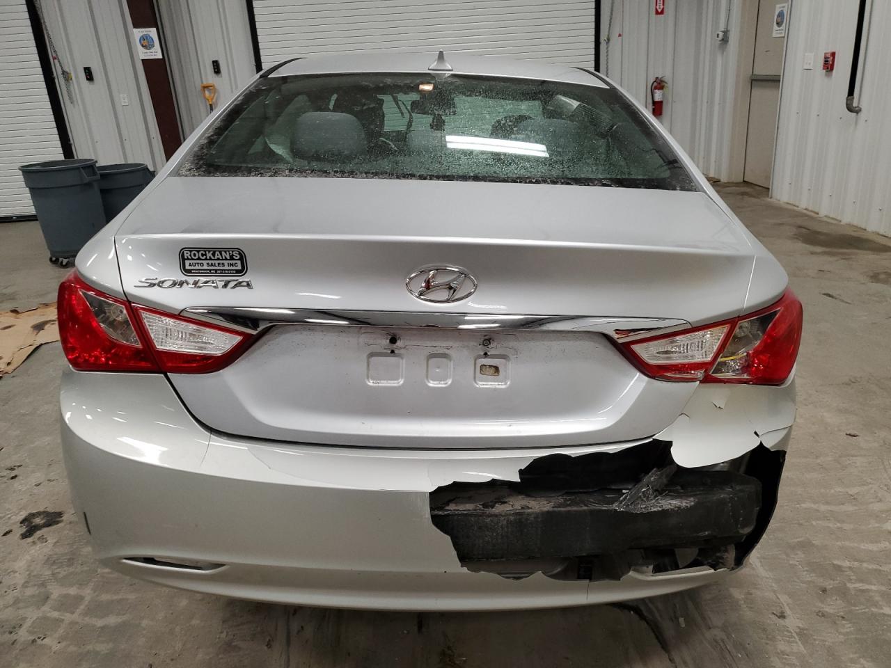 2012 Hyundai Sonata - Image 6