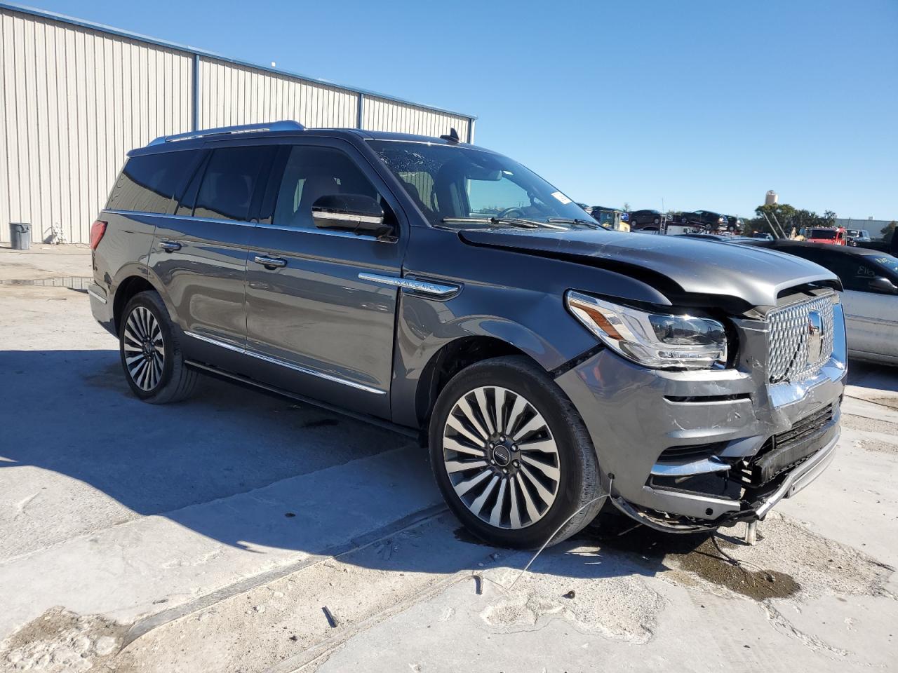 2021 Lincoln Navigator - Image 4