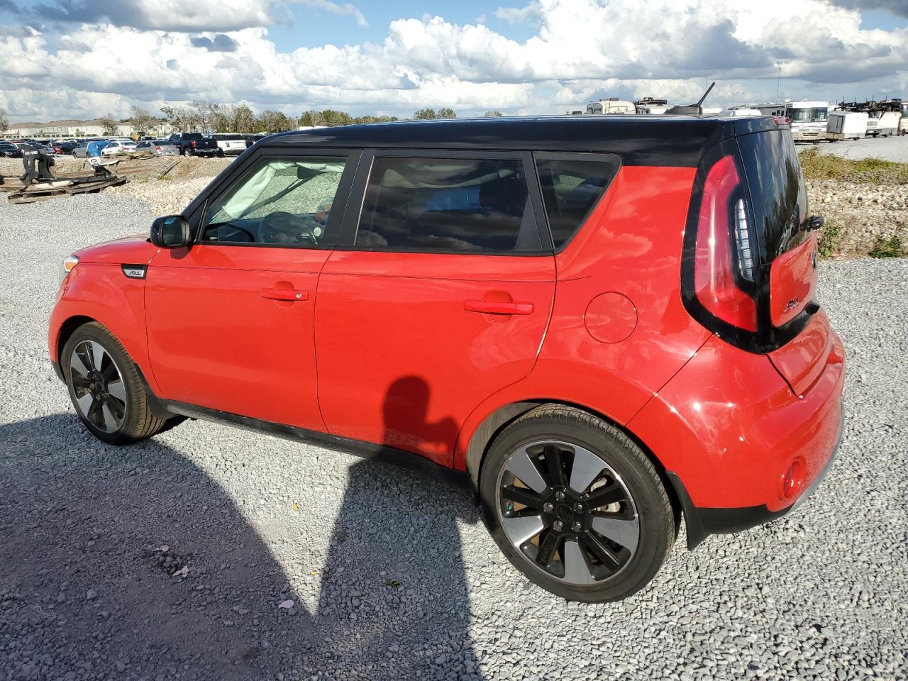 VIN KNDJP3A56J7599751 2018 KIA SOUL no.2