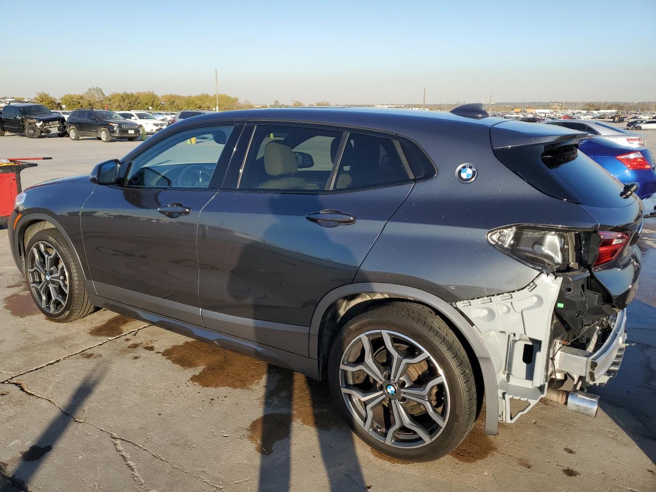 VIN WBXYJ3C39JEJ91321 2018 BMW X2 no.2