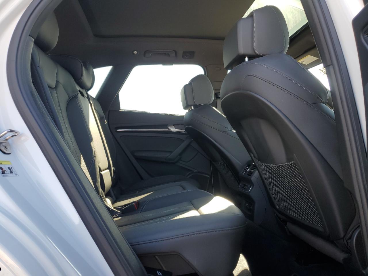 2023 Audi SQ5 - Image 11