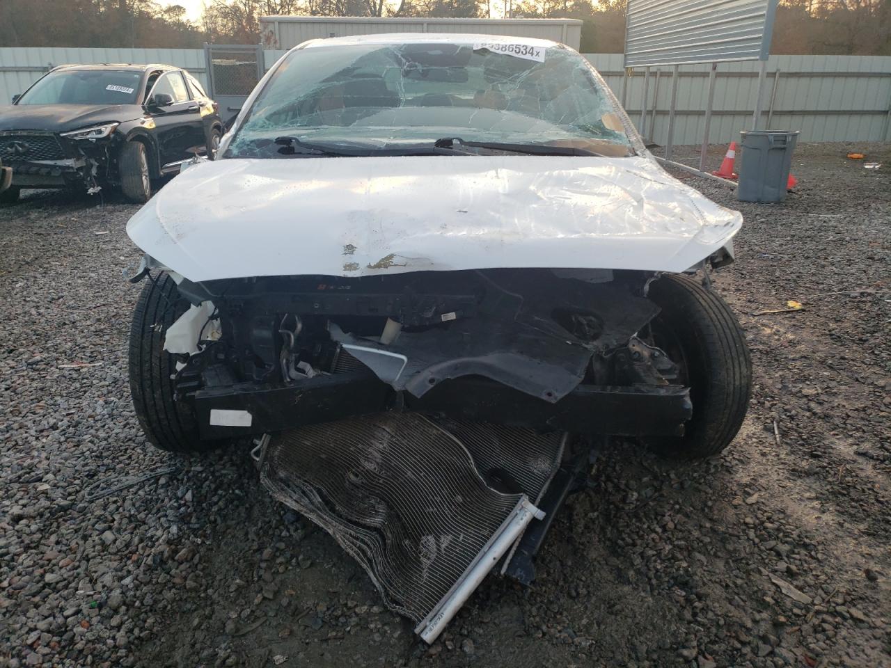 2020 Hyundai Elantra - Image 5