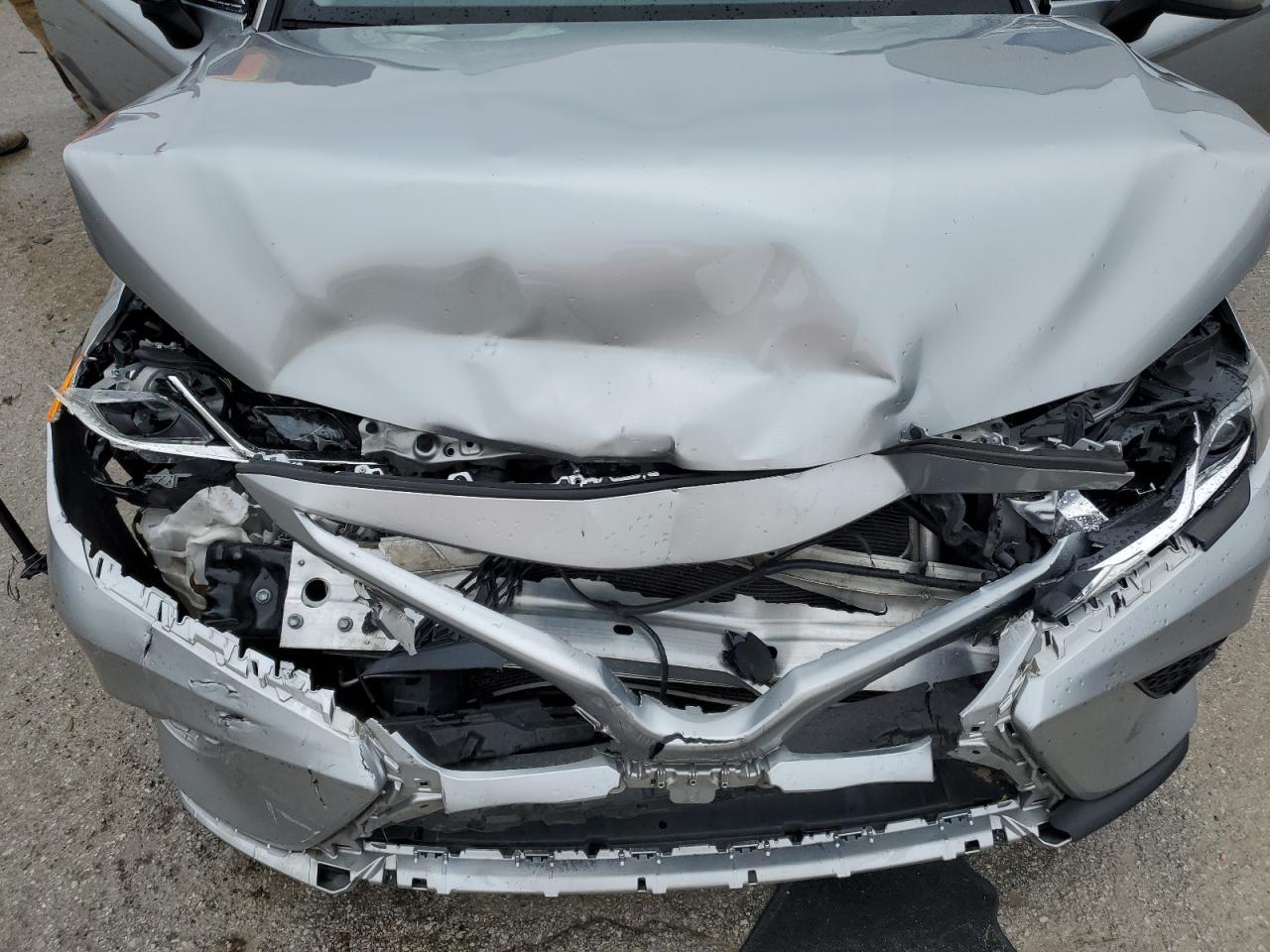 2020 Toyota Camry - Image 11