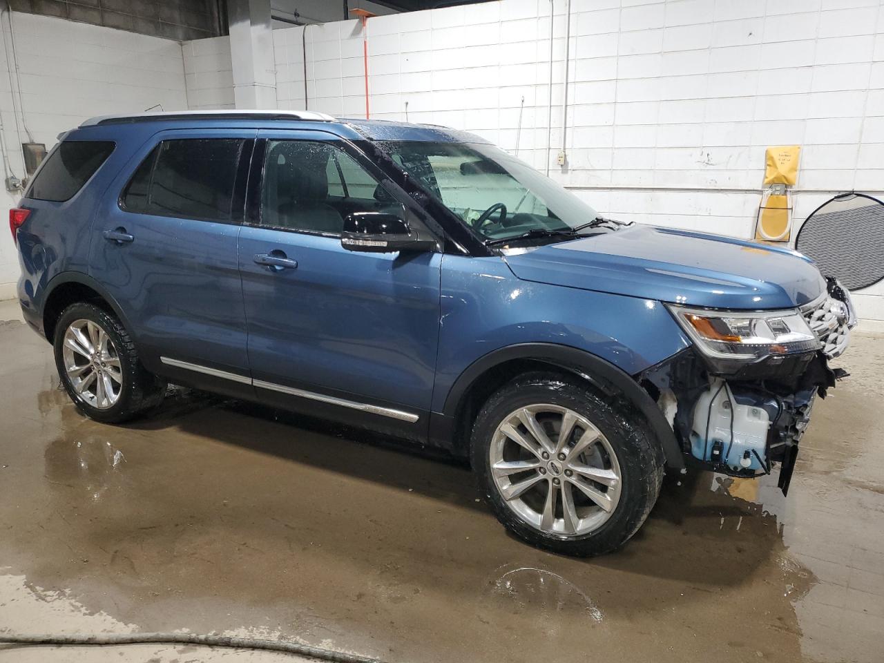 2018 Ford Explorer - Image 4