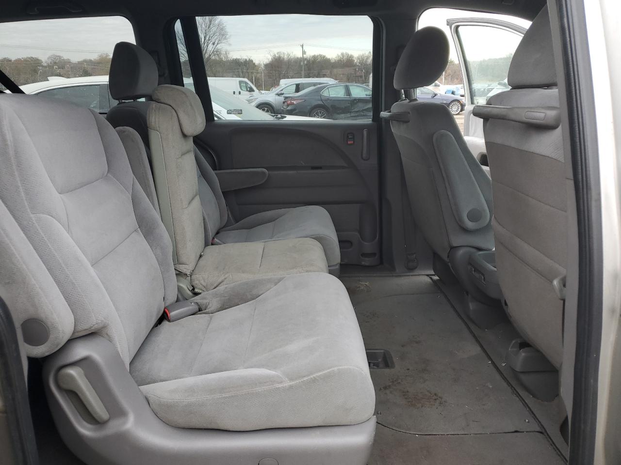 2008 Honda Odyssey - Image 11