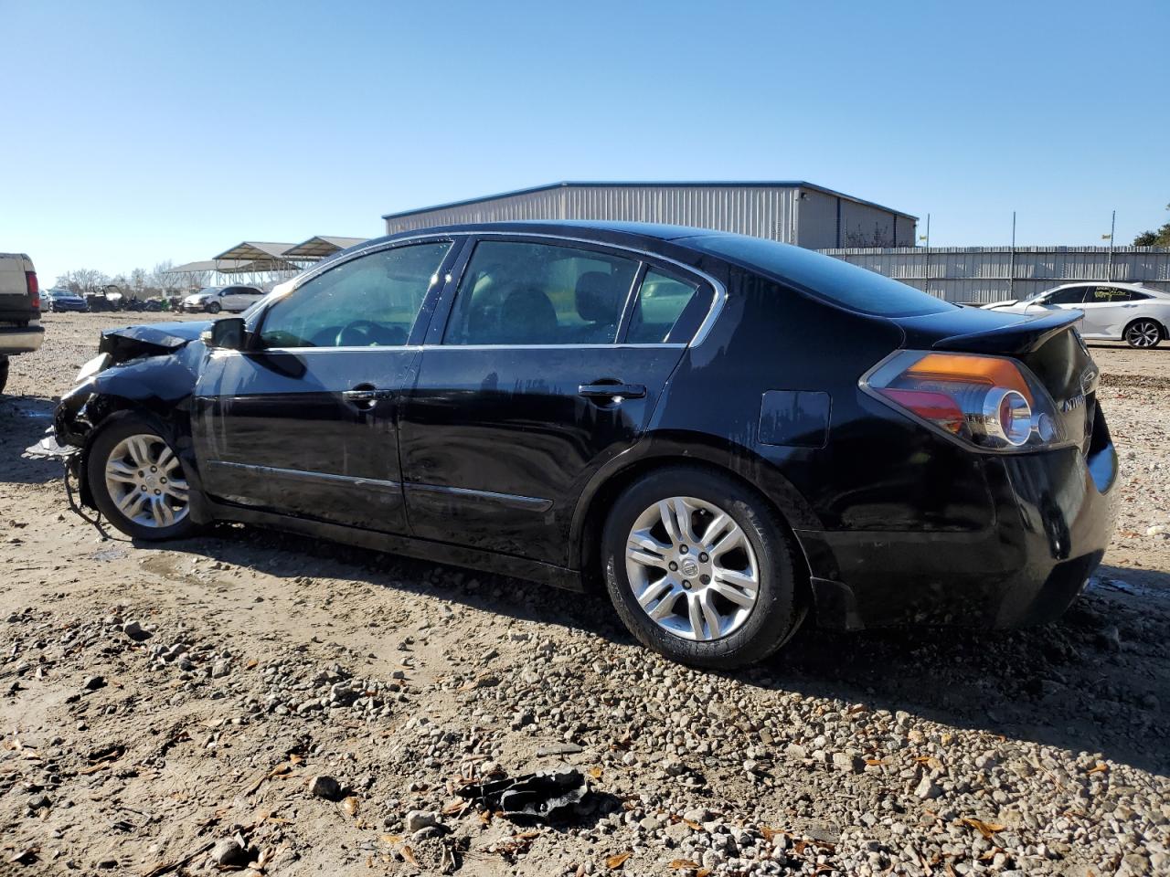 2011 Nissan Altima - Image 2