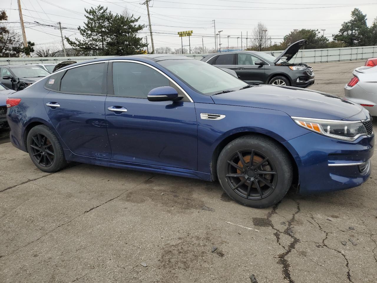 2017 Kia Optima - Image 4
