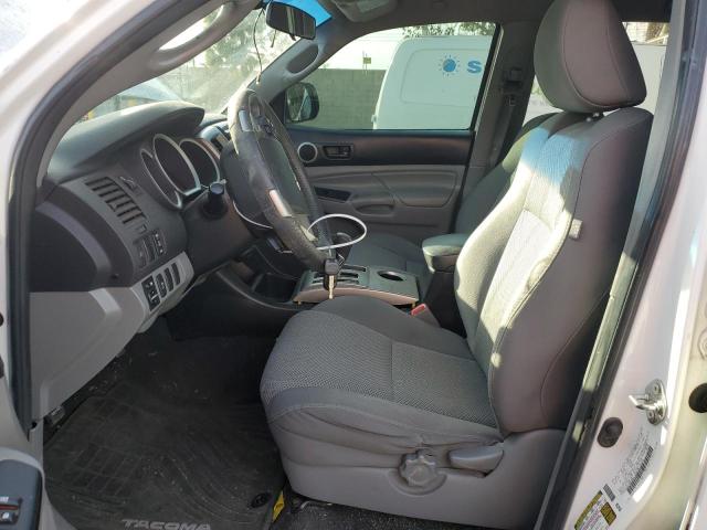 Pickups TOYOTA TACOMA 2015 Biały