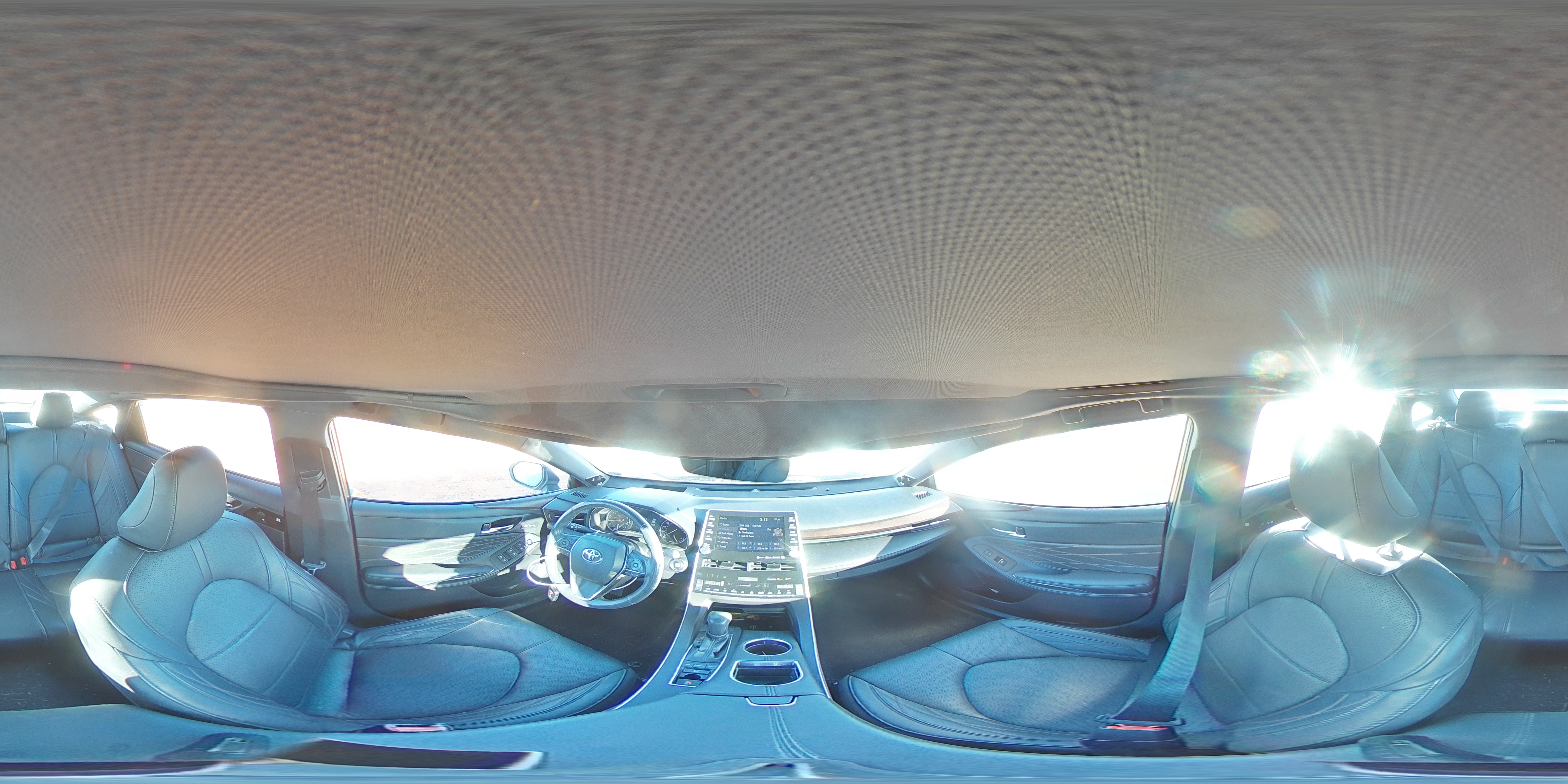 2021 Toyota Avalon - Image 13