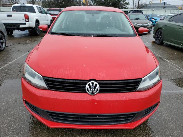  VOLKSWAGEN JETTA 2014 Czerwony