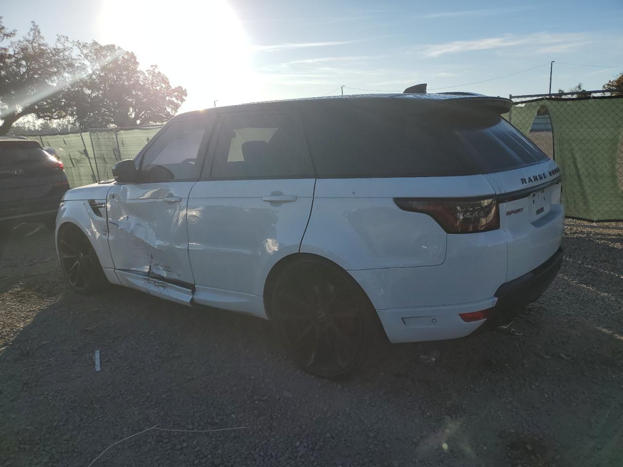 VIN SALWV2FV8HA162354 2017 LAND ROVER RANGEROVER no.2