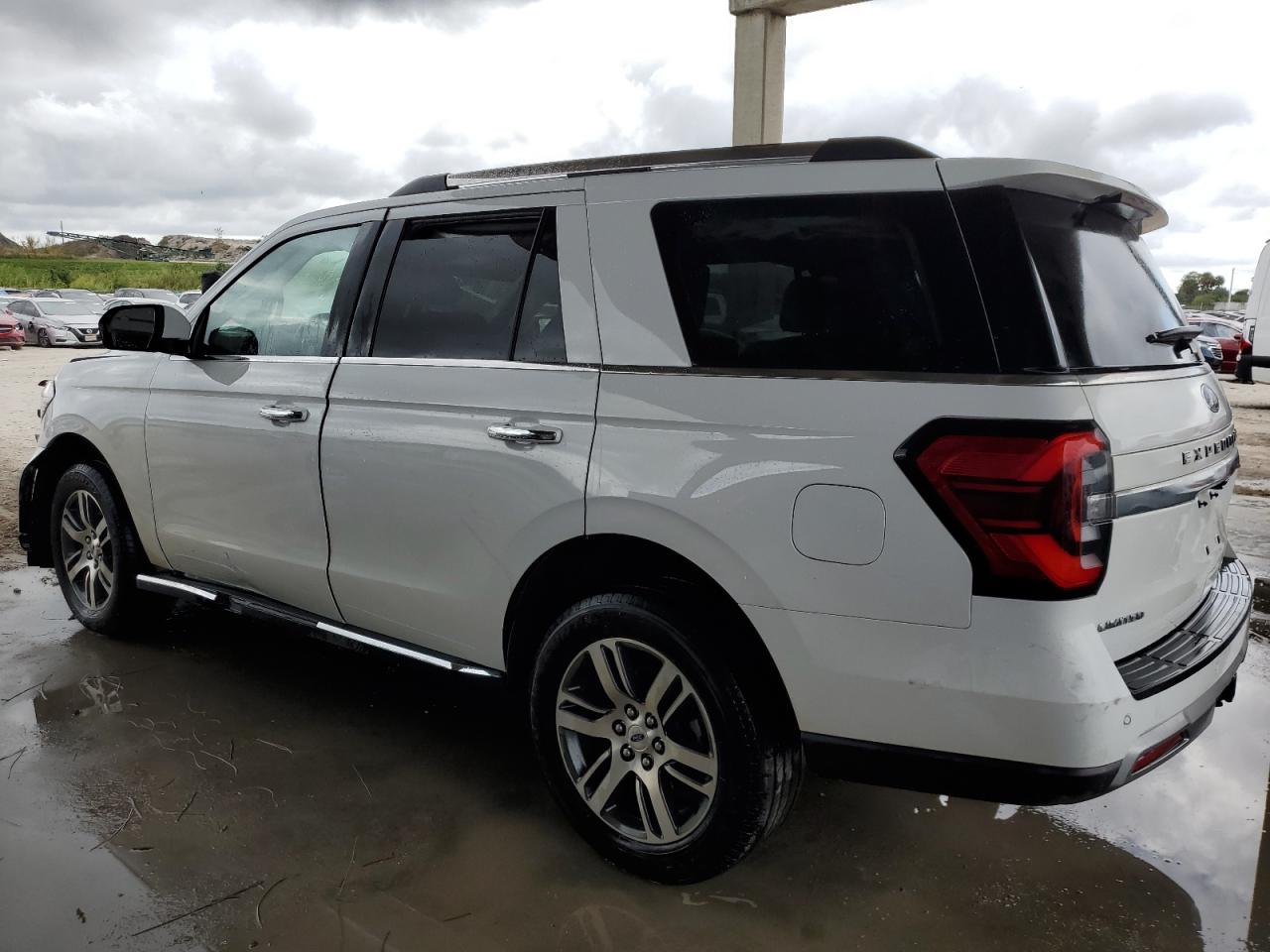 2022 Ford Expedition - Image 2