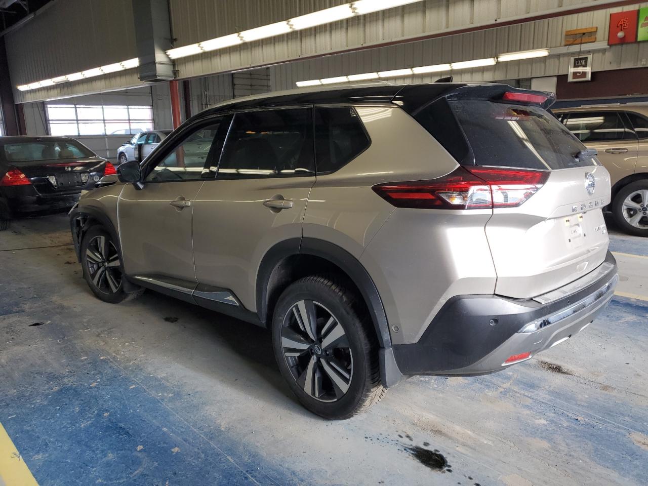 2021 Nissan Rogue - Image 2