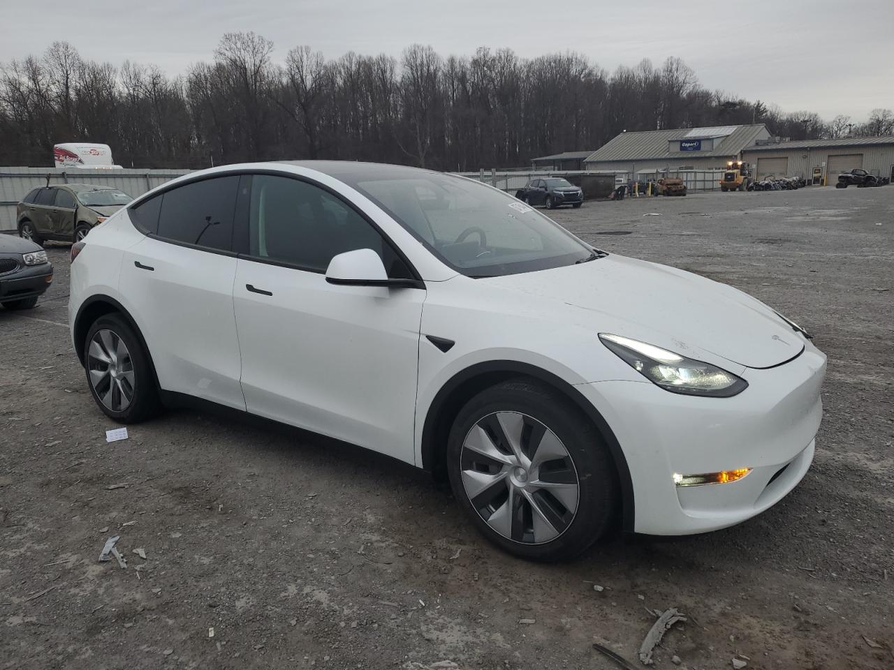 VIN 7SAYGDEE7PF673621 2023 TESLA MODEL Y no.4